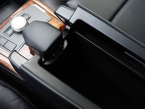 Used 2010 Mercedes-Benz E 350 Sedan image 34