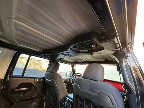 Used 2019 Jeep Wrangler Unlimited Rubicon image 20