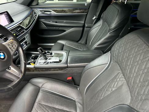 Used 2022 BMW 740i xDrive w/ M Sport Package AWD/4WD image 10
