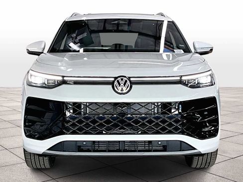 New 2026 Volkswagen Tiguan SEL R-Line image 5