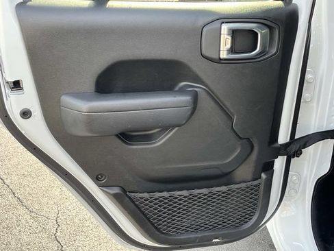 Used 2025 Jeep Wrangler Unlimited Sport AWD/4WD image 17