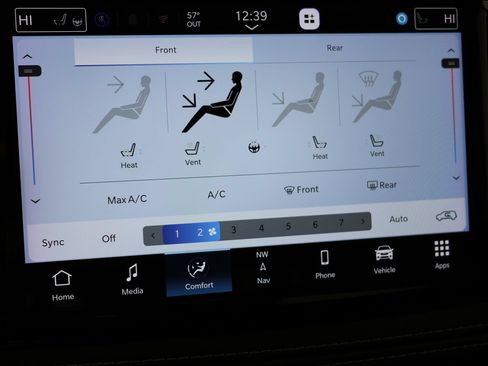 Used 2024 Chrysler Pacifica Limited FWD image 52