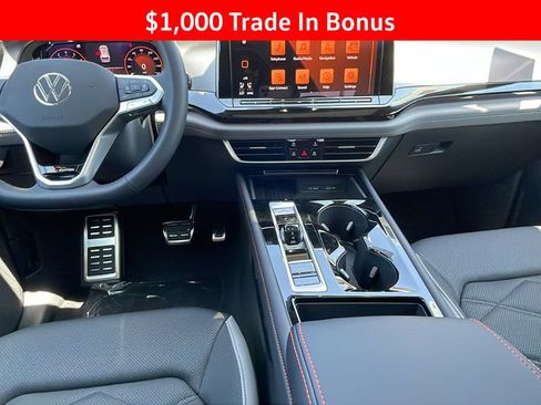 New 2025 Volkswagen Atlas Peak Edition SE AWD/4WD image 17