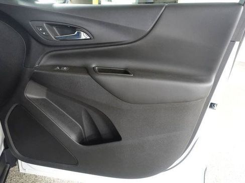 Used 2023 Chevrolet Equinox LT AWD/4WD image 23