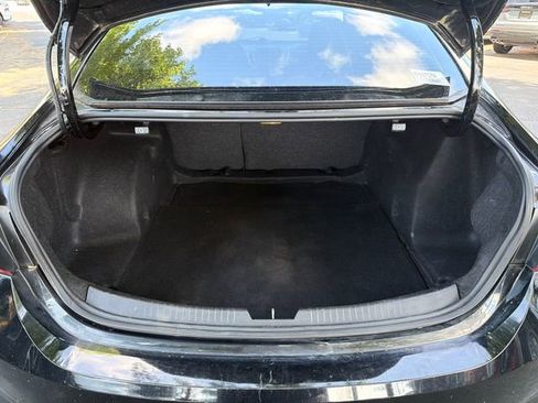 Used 2020 Chevrolet Malibu LT FWD image 18