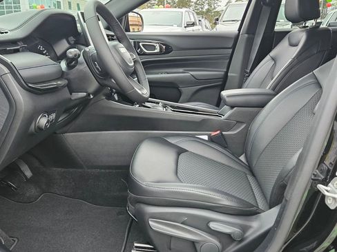 New 2026 Jeep Compass Latitude AWD/4WD image 5