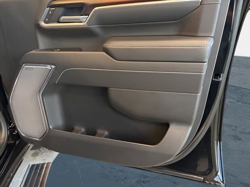 New 2026 GMC Sierra 3500 Denali w/ Technology Package image 7