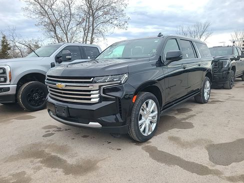 Used 2021 Chevrolet Suburban High Country AWD/4WD image 1