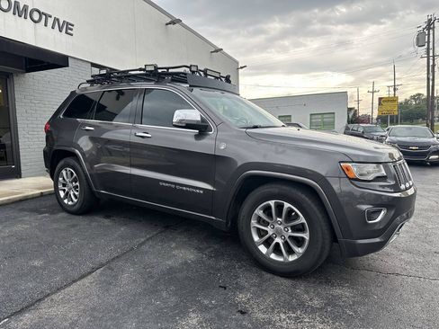 Used 2015 Jeep Grand Cherokee Overland w/ Advanced Technology Group AWD/4WD image 4