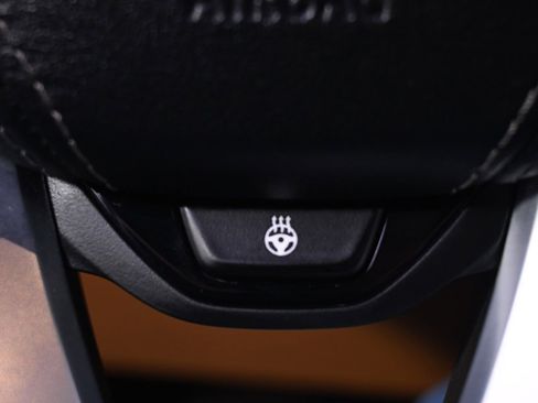 Used 2017 BMW 540i xDrive image 38