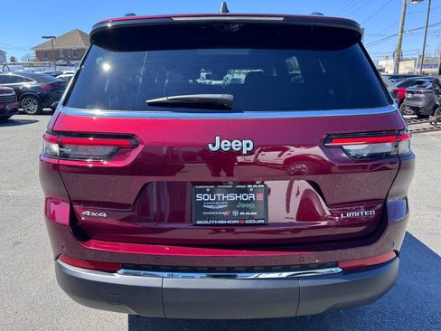 Used 2025 Jeep Grand Cherokee L Limited w/ Luxury Tech Group II image 6