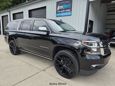 Used 2019 Chevrolet Suburban Premier w/ Premier Plus Edition AWD/4WD image 11