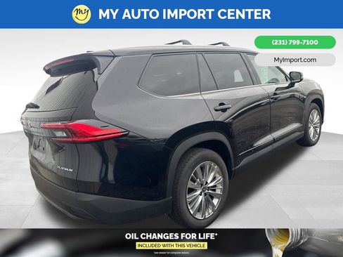 Used 2024 Toyota Grand Highlander AWD image 5