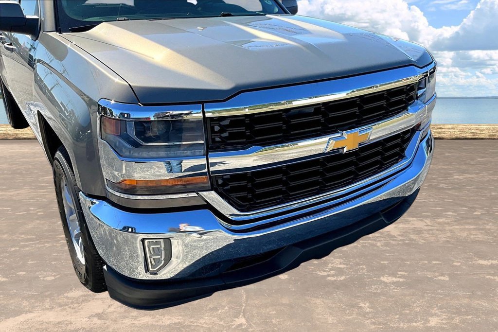 Used 2017 Chevrolet Silverado 1500 LT w/ All Star Edition RWD image 33