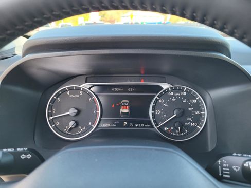 Used 2025 Nissan Rogue SV AWD/4WD image 27