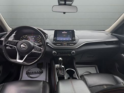 Certified 2024 Nissan Altima 2.5 SR image 10