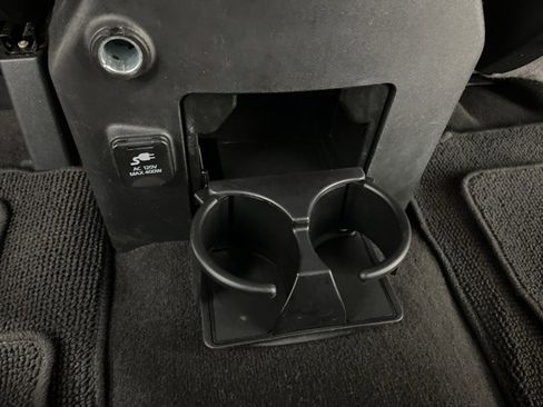 Used 2015 Nissan Titan SV w/ SV Value Truck Package image 41