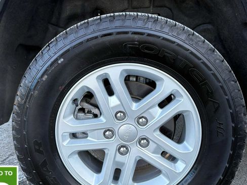 Certified 2023 Jeep Grand Cherokee Laredo w/ Luxury Tech Group I image 24