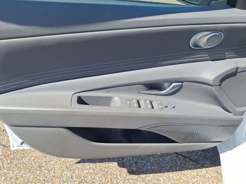 Used 2025 Hyundai Elantra Sport image 20