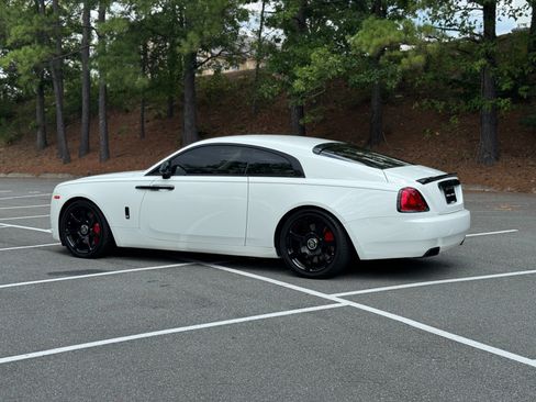 Used 2017 Rolls-Royce Wraith RWD image 7
