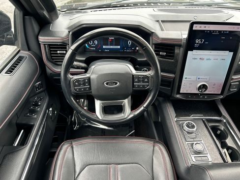 Certified 2022 Ford Expedition Limited AWD/4WD image 5