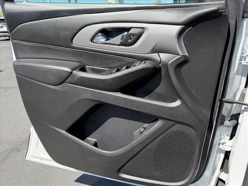 Certified 2023 Chevrolet Traverse LT FWD image 15