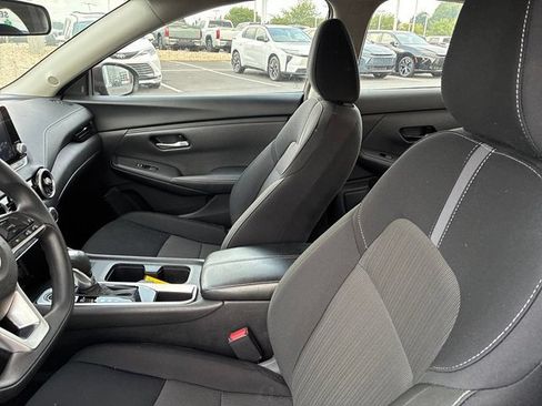 Used 2025 Nissan Sentra SV FWD image 25