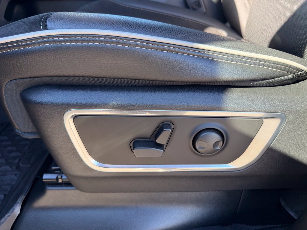 Used 2026 RAM 1500 Laramie w/ Night Edition AWD/4WD image 14