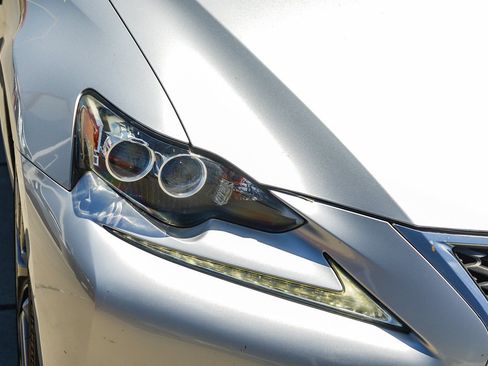 Used 2014 Lexus IS 350 w/ F Sport Package RWD image 9