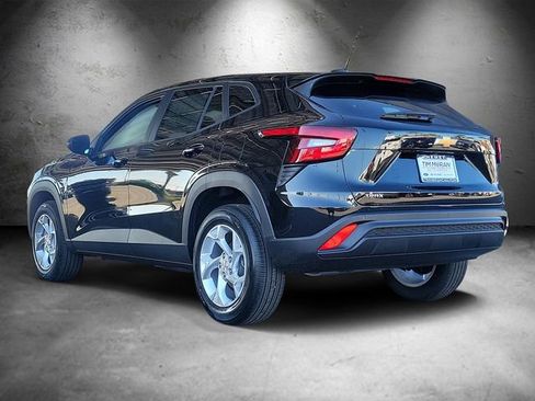 New 2026 Chevrolet Trax LS w/ LS Convenience Package image 4