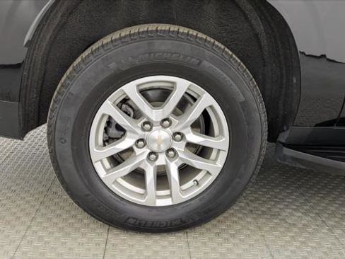 Used 2023 Chevrolet Suburban LT image 41