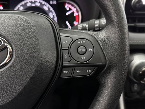 Used 2025 Toyota RAV4 XLE w/ Convenience Package image 19