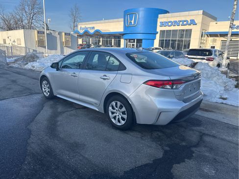 Used 2023 Toyota Corolla LE w/ Carpet Mat Package (TMS) image 3