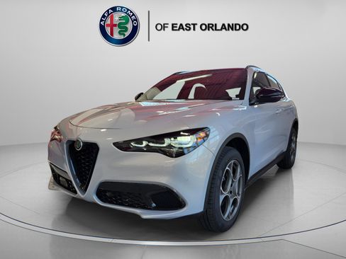 New 2025 Alfa Romeo Stelvio Sprint image 4