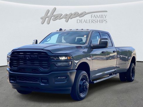 New 2026 RAM 3500 Tradesman AWD/4WD image 6