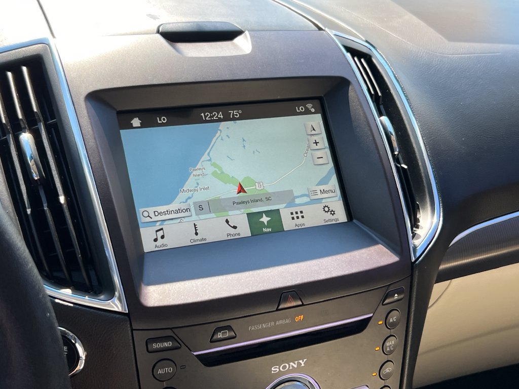 Used 2018 Ford Edge Titanium w/ Equipment Group 302A FWD image 40