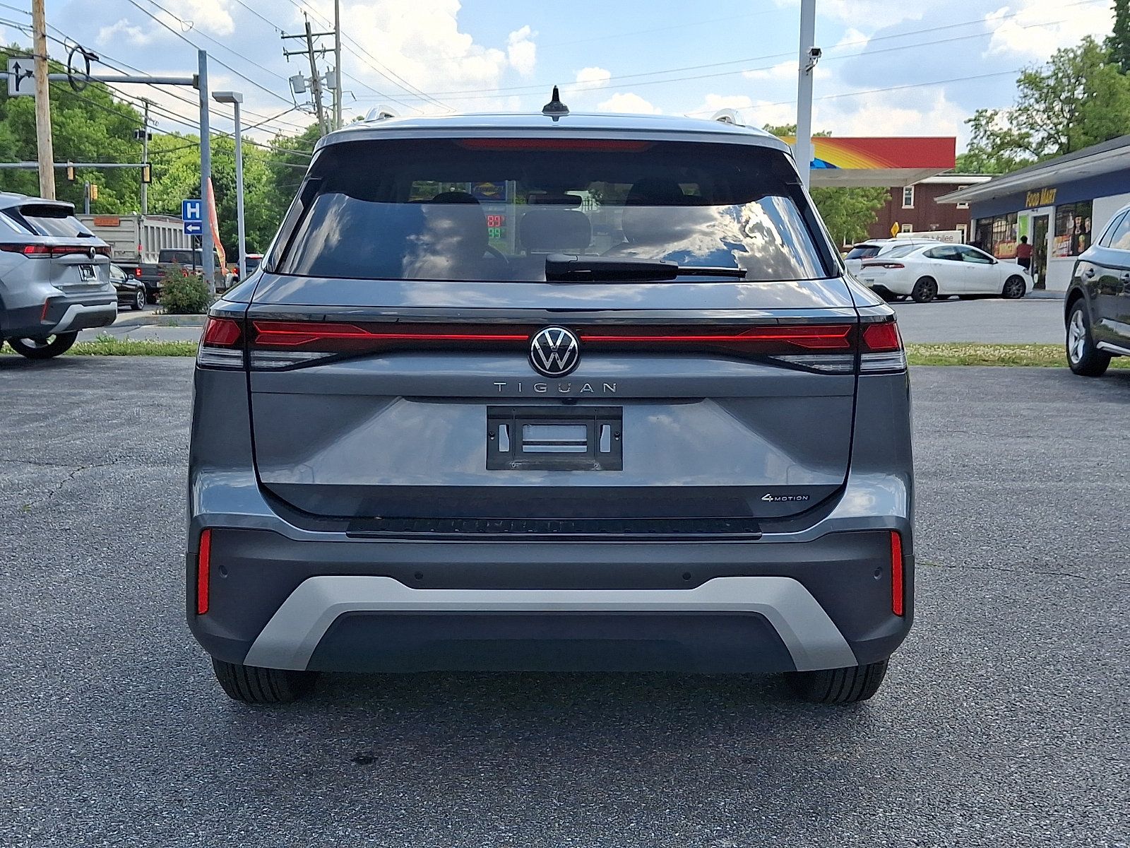 Used 2025 Volkswagen Tiguan S AWD/4WD image 6