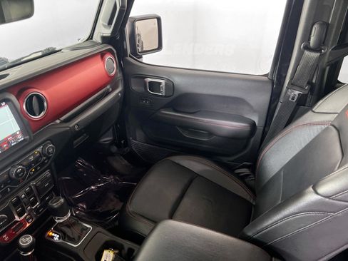 Used 2020 Jeep Gladiator Rubicon w/ Dual Top Group AWD/4WD image 23