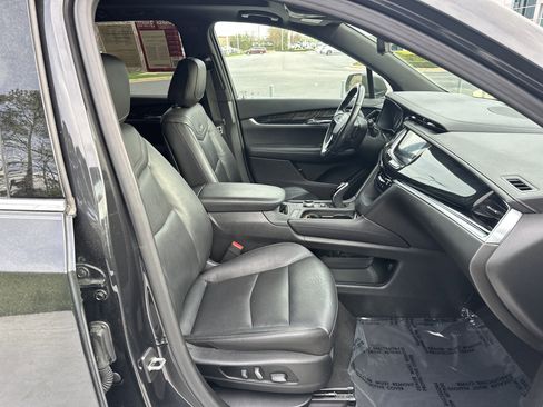 Used 2020 Cadillac XT6 Premium Luxury image 34