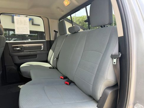 Used 2019 RAM 1500 Classic SLT AWD/4WD image 35