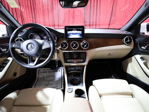 Used 2019 Mercedes-Benz GLA 250 image 15