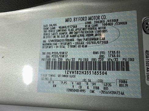Used 2005 Ford Mustang GT RWD image 33