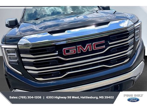 Used 2025 GMC Sierra 1500 SLT AWD/4WD image 12