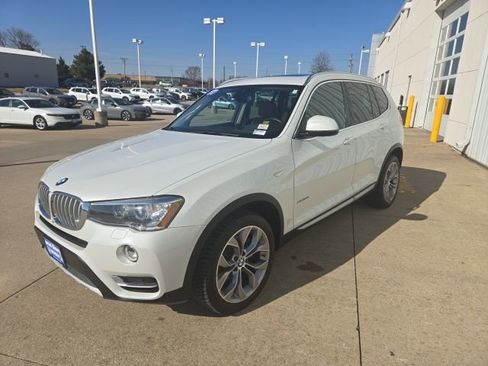 Used 2017 BMW X3 xDrive35i image 4