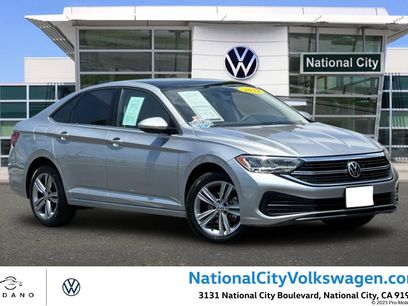 Used 2022 Volkswagen Jetta SE w/ Panoramic Sunroof Package