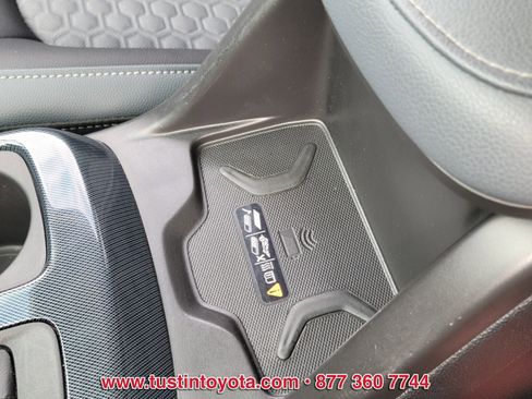 Used 2019 Chevrolet Colorado Z71 AWD/4WD image 24