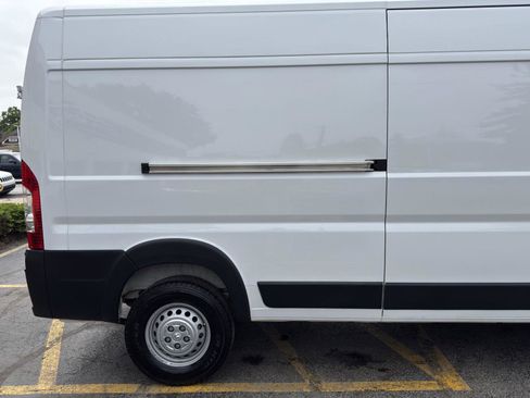 Used 2025 RAM ProMaster 2500 w/ Convenience Group FWD image 14