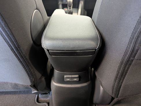 New 2025 Nissan Kicks Play S image 24