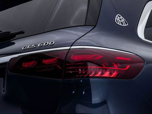 Used 2026 Mercedes-Benz Maybach GLS 600 4MATIC image 14