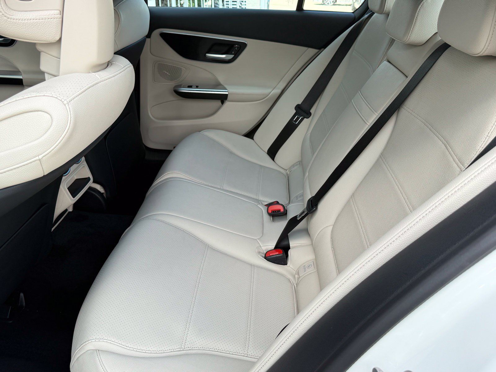 Used 2024 Mercedes-Benz C 300 Sedan image 42